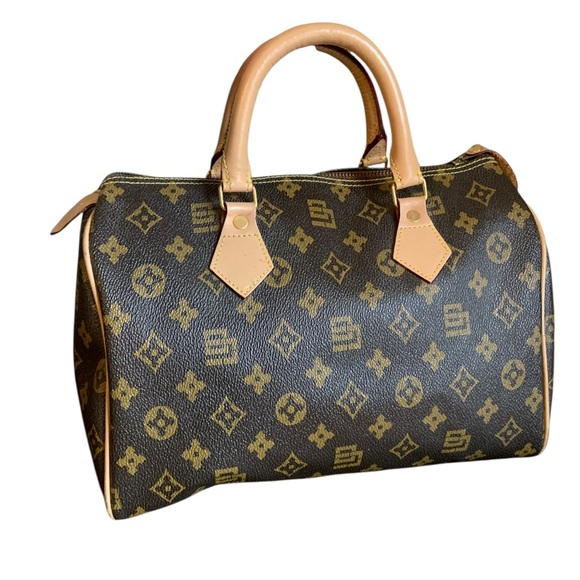 Leather Elegant Brown Monogram Duffel Bag - Picture 5 of 14